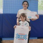 Учениця та представниця Полтавського ЗЗСО №24 під час спортивного заходу «Мама + я — спортивна сім’я» у Полтаві